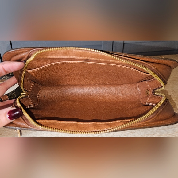 Authentic LOUIS VUITTON Monogram Orsay Clutch Crossbody Bag - Picture 9 of 14